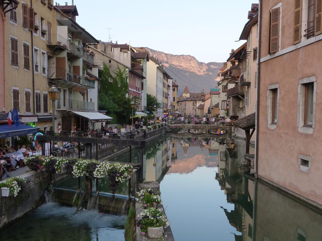 Studio Urban Chic Annecy Exterior foto